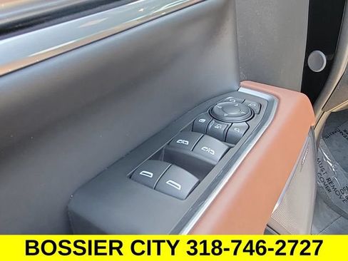 Certified 2025 GMC Sierra 2500 Denali Ultimate w/ Max Trailering Package AWD/4WD image 24