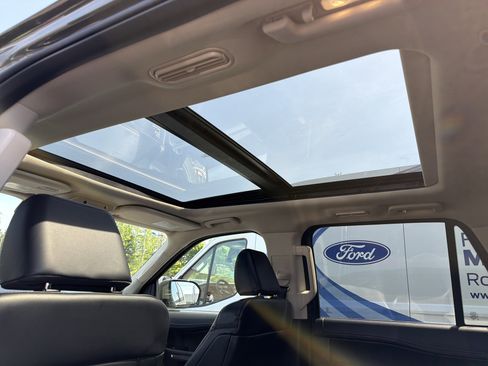 Used 2024 Ford Expedition Max XLT AWD/4WD image 25