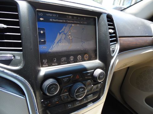Used 2014 Jeep Grand Cherokee Limited w/ Luxury Group II RWD image 11
