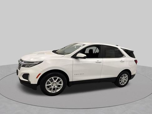 Used 2022 Chevrolet Equinox LT FWD image 2