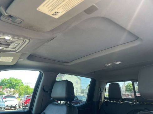 Used 2020 GMC Sierra 1500 SLT w/ SLT Premium Package AWD/4WD image 24