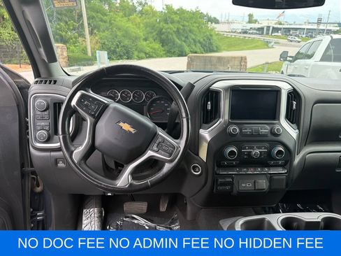 Used 2022 Chevrolet Silverado 1500 LT AWD/4WD image 14