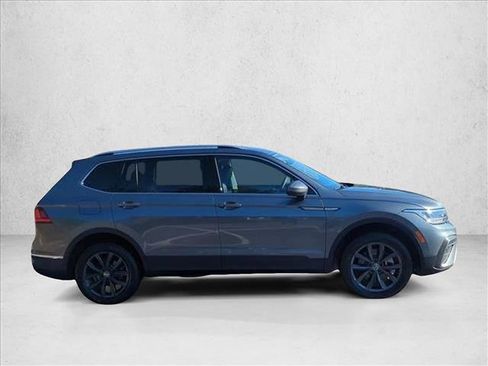 Used 2022 Volkswagen Tiguan SE AWD/4WD image 4