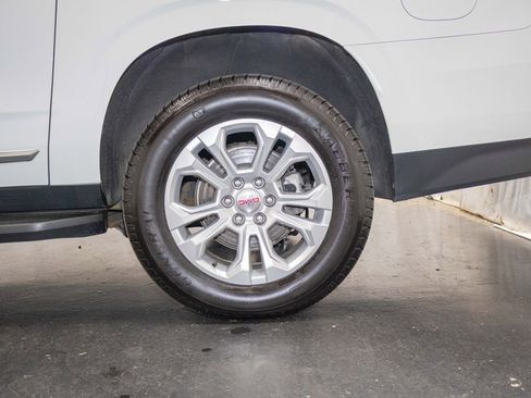 Certified 2024 GMC Yukon XL Denali AWD/4WD image 9