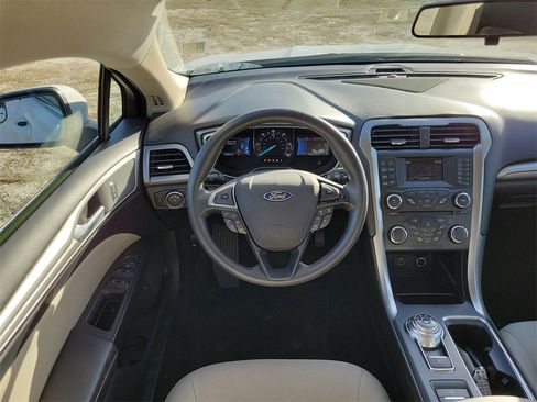 Used 2018 Ford Fusion S image 26