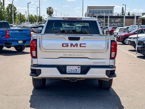 Used 2021 GMC Sierra 1500 Elevation w/ LPO, Elevation Black Package AWD/4WD image 3