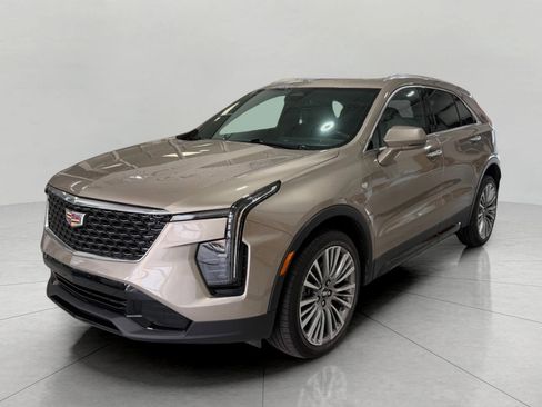 Used 2024 Cadillac XT4 Premium Luxury w/ Cold Weather Package image 4