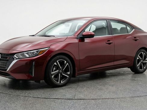 Used 2025 Nissan Sentra SV image 3