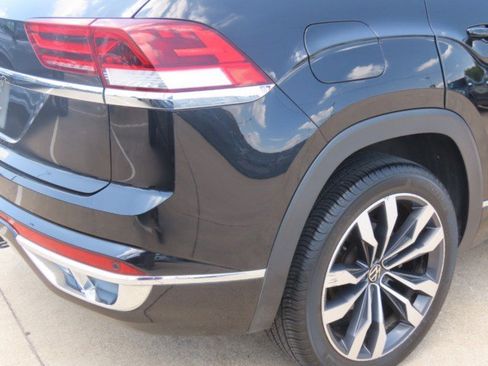 Used 2021 Volkswagen Atlas Cross Sport SEL R-Line FWD image 10