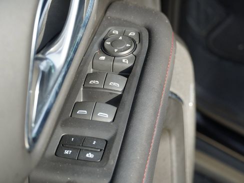 Used 2023 Chevrolet Suburban RST w/ Luxury Package image 23