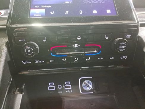 Certified 2023 Jeep Grand Cherokee Altitude image 22