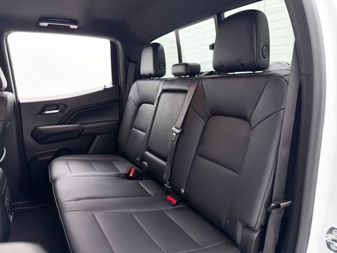 Used 2024 GMC Canyon Elevation w/ Elevation Premium Package image 31