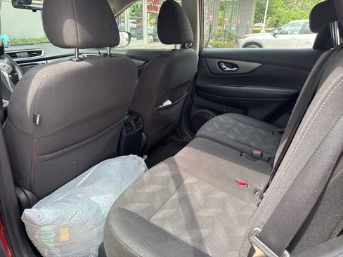 Used 2016 Nissan Rogue S FWD image 26