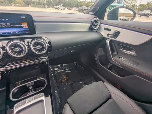 Used 2025 Mercedes-Benz CLA 250 image 4