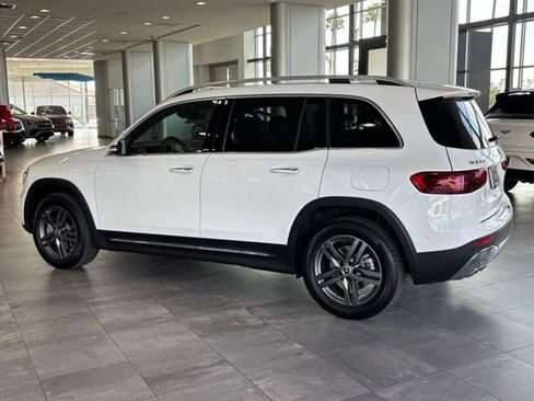 Certified 2026 Mercedes-Benz GLB 250 4MATIC image 7