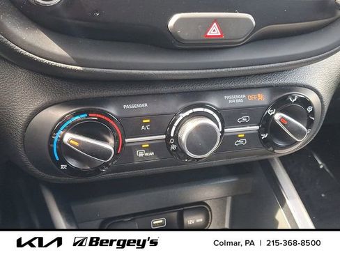 Certified 2023 Kia Soul LX w/ LX Technology Package FWD image 17