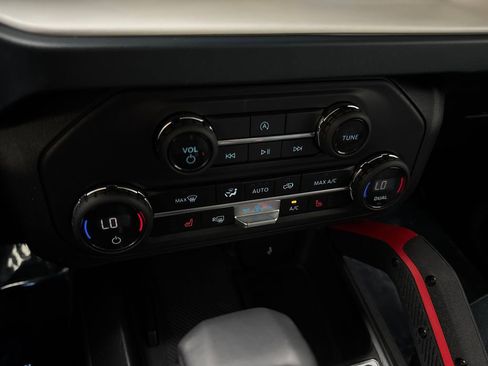 Used 2025 Ford Bronco Heritage Edition AWD/4WD image 65