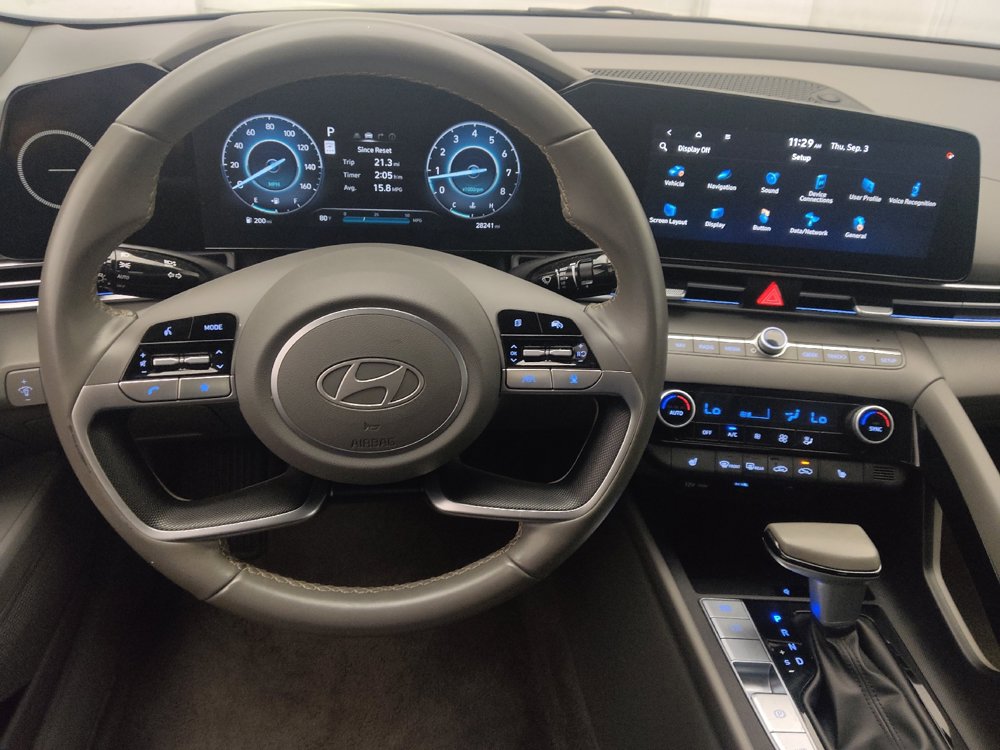 Used 2025 Hyundai Elantra SEL FWD image 22