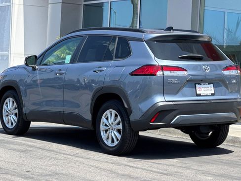 Certified 2025 Toyota Corolla Cross LE FWD image 8