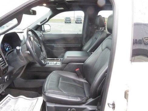 Used 2021 Ford Expedition Max Limited image 17