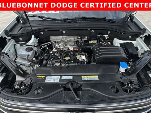 Used 2025 Volkswagen Atlas SE image 33