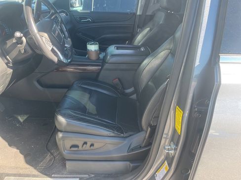 Used 2020 GMC Yukon SLT w/ Open Road Package image 12