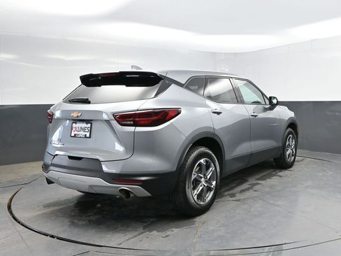 Used 2025 Chevrolet Blazer LT AWD/4WD image 8