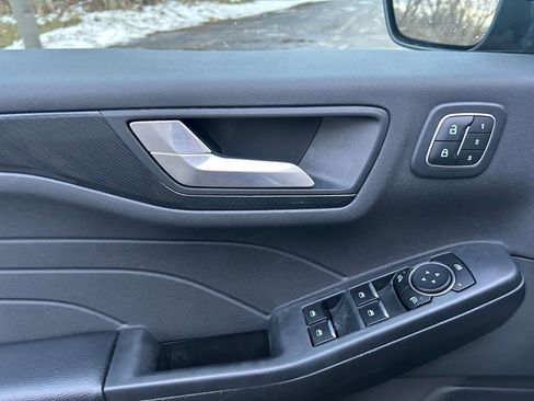 Used 2023 Ford Escape ST-Line Select w/ Tech Pack #2 image 11