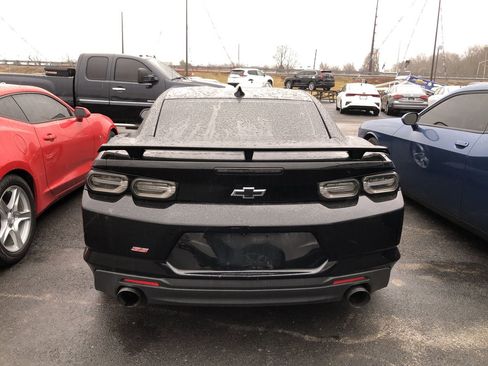 Used 2021 Chevrolet Camaro SS image 9