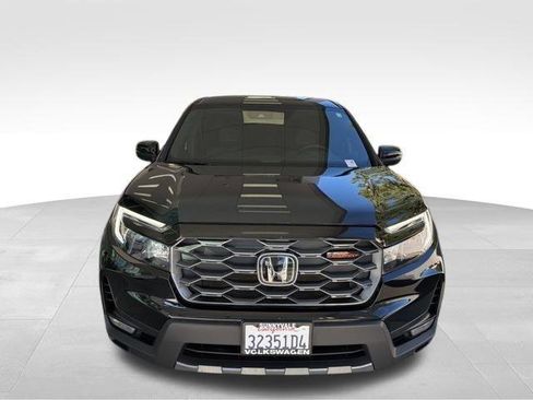 Used 2025 Honda Ridgeline TrailSport image 8