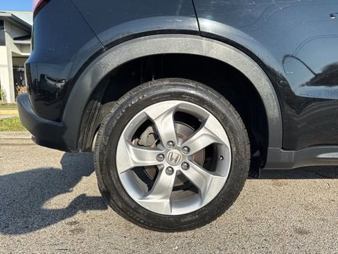 Used 2017 Honda HR-V EX image 9