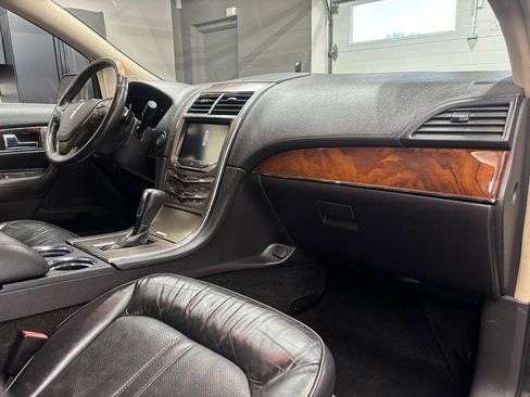 Used 2014 Lincoln MKX AWD w/ Equipment Group 101A image 25