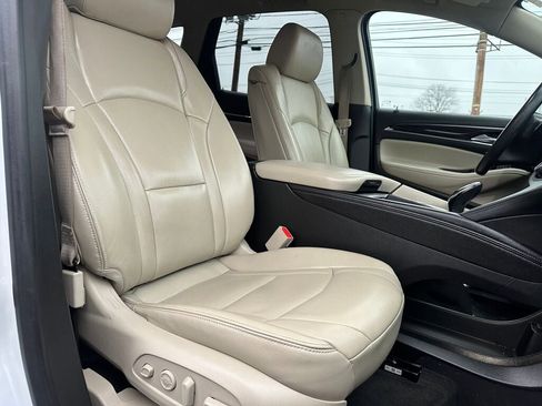 Used 2020 Buick Enclave Premium w/ Sun and Sites Package image 33