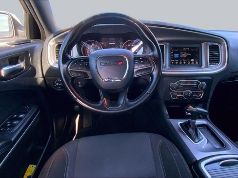 Used 2022 Dodge Charger SXT RWD image 6
