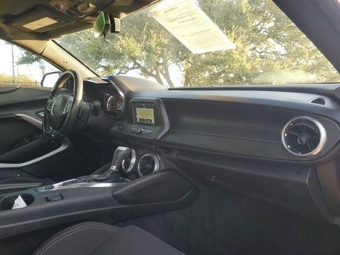 Used 2017 Chevrolet Camaro LT image 14