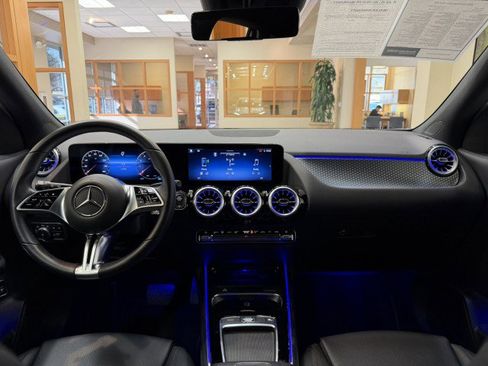 Used 2025 Mercedes-Benz GLA 250 image 11