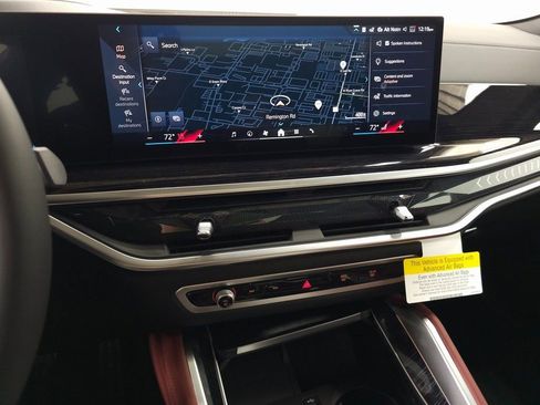 Used 2024 BMW X6 xDrive40i w/ Executive Package image 18