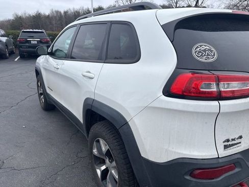 Used 2017 Jeep Cherokee Trailhawk w/ Comfort/Convenience Group image 6