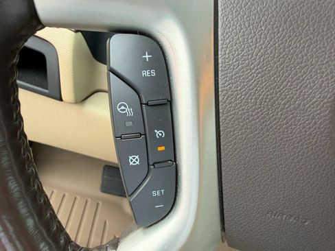 Used 2013 Cadillac Escalade Luxury AWD/4WD image 44