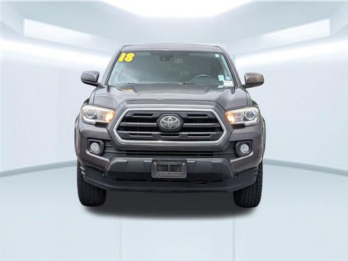 Used 2018 Toyota Tacoma SR5 RWD image 10