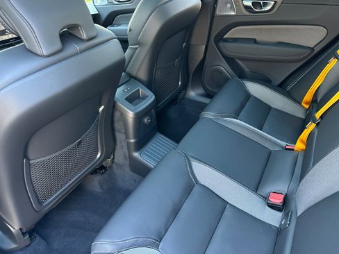 New 2026 Volvo XC60 T8 Polestar image 10