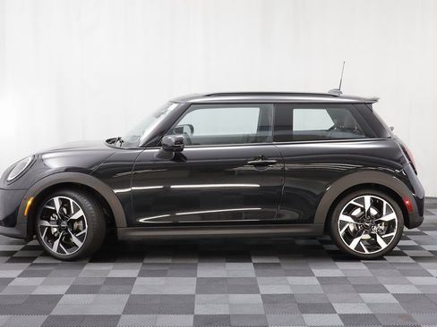 Certified 2025 MINI Cooper S image 4