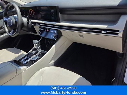 Used 2025 Hyundai Tucson SEL FWD image 18