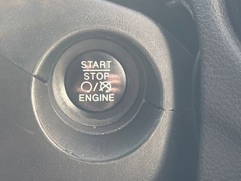 Used 2017 Jeep Compass Limited w/ Navigation Group image 15