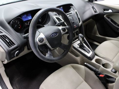 Used 2014 Ford Focus SE FWD image 22