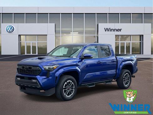 Used 2025 Toyota Tacoma TRD Sport w/ TRD Sport Upgrade Package AWD/4WD image 1