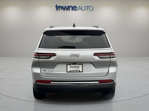 Certified 2023 Jeep Grand Cherokee L Limited w/ Trailer Tow Group (B) image 4