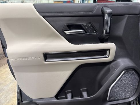 New 2026 GMC Hummer EV 4x4 Crew Cab image 18