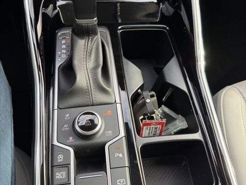 Certified 2025 Kia Sorento SX image 19