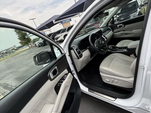 Used 2023 Kia Sorento SX AWD/4WD image 21